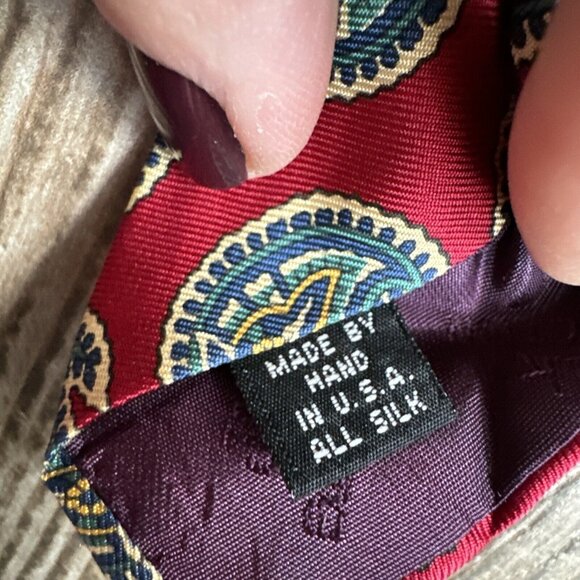 Jos A Bank Mens Red Tie Signature Collection Paisley 100% Silk Luxury Set Of 2 - Picture 6 of 8